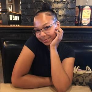 Meet your Posher, Naomi